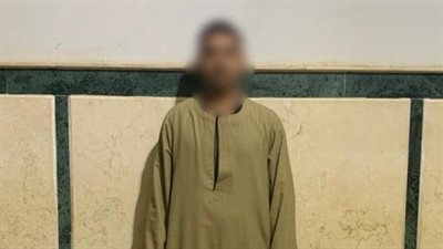 تفاصيل تداول فيديو بقيام شخص بإطلاق أعيرة نارية أمام أحد المنازل بسوهاج