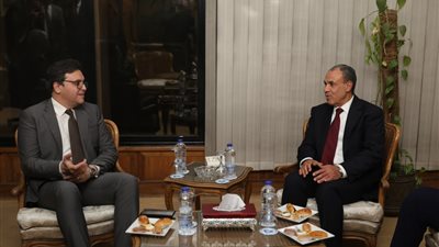 وزيرا الثقافة والخارجية يبحثان تعزيز الحضور الثقافي دوليًا بمعرض الكتاب