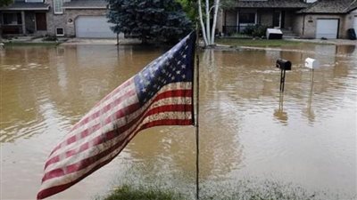 عاجل.. فيضانات خطيرة تهدد جنوب كاليفورنيا مع استمرار هطول الأمطار كالشلالات