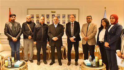 محافظ أسيوط  وشركة هندية يبحثان توطين تكنولوجيا حديثة في رصف الطرق