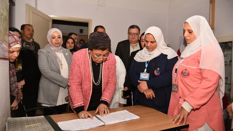 جولة نائبة وزير الصحة