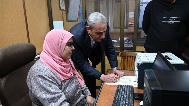 محافظ الغربية خلال