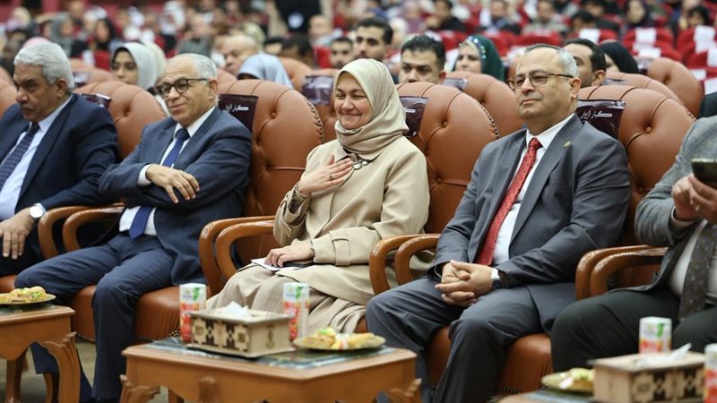 خلال حفل الخريجين