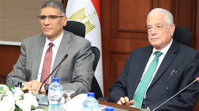 محافظ الجيزة يستقبل مستشار رئيس الجمهورية للتنمية المحلية