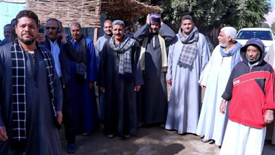 توافد المواطنين على لجان قنا في اليوم الثاني لإعادة الانتخابات بالدوائر الـ19