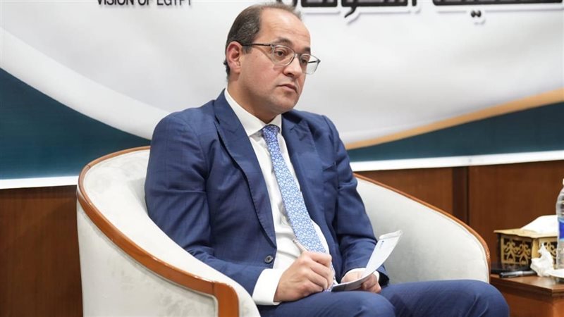 وزير المالية خلال