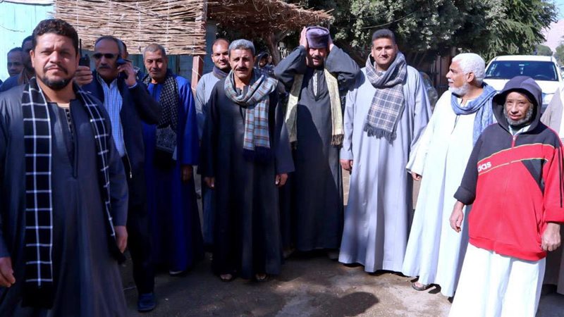 توافد الناخبين على