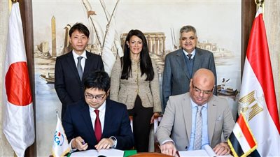 رانيا المشاط وربيع يشهدان توقيع اتفاق مع 