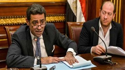 أفريقية النواب تكرم 