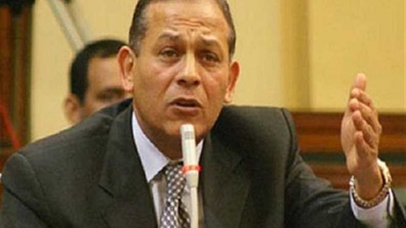 السادات: طلبت اللجوء