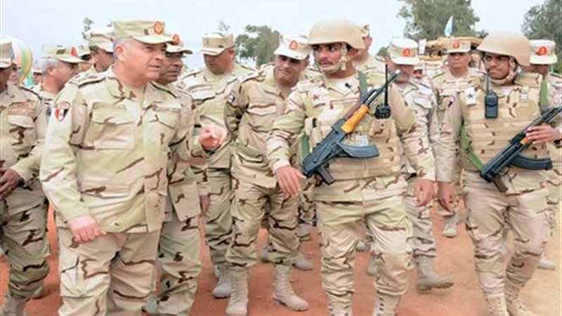 بالصور.. الفريق محمود