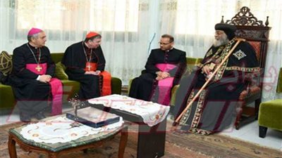 البابا تواضروس يستقبل وفد من الفاتيكان للتعزية