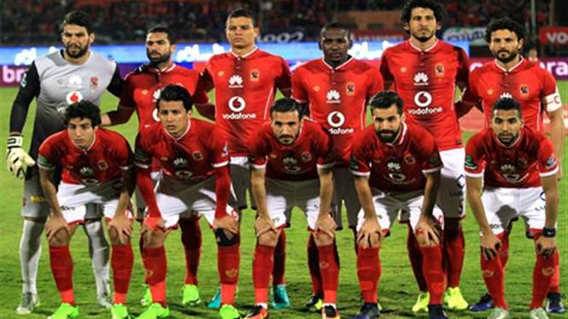 الأهلي يصطدم ببطل