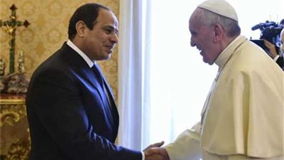 الرئيس السيسي يستقبل بابا الفاتيكان فور وصوله قصر الاتحادية