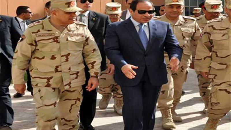 السيسي يفتتح مستشفي
