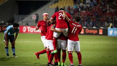 الأهلي يفوز بثنائية في الوداد المغربي ويتصدر مجموعته الأفريقية