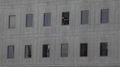 مسئول إيراني يشرح تفاصيل الهجوم على مبنى البرلمان