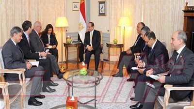 زعيم الأغلبية البرلمانية الألماني يؤكد على عزم بلاده على مواصلة تعزيز العلاقات مع القاهرة‎