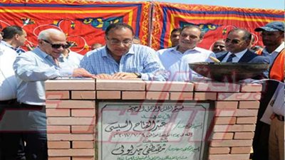 وزير الإسكان ومحافظ بورسعيد يضعان حجر أساس محطة مياه الكاب.. بتكلفة 440 مليون جنيه