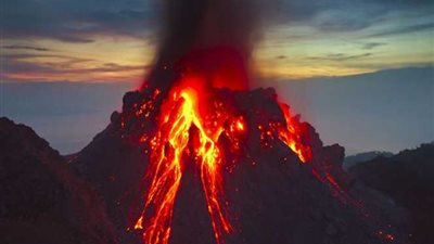 عشرات الآلاف يفرون خوفًا من بركان بالى