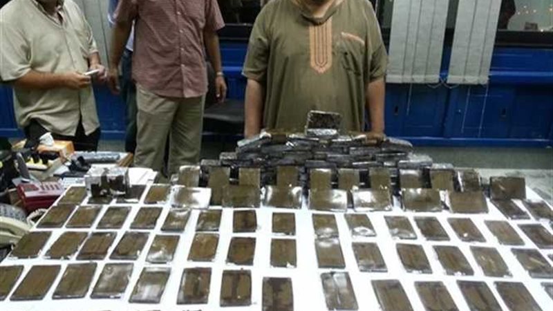 ضبط شخصين بحوزتهما