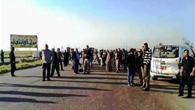 متظاهرون يقطعون طريق بغداد - كركوك اعتراضا ورفضا لاستفتاء كردستان