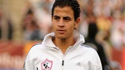 الأهلي يجس نبض لاعب الزمالك