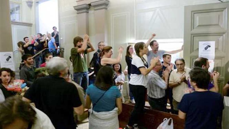 سكان كتالونيا يبدأون