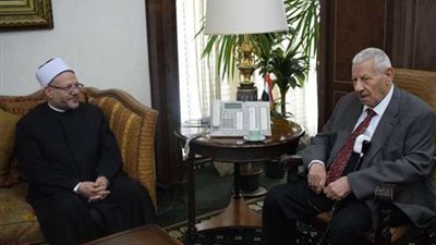 المفتي يطلب مساندة «الأعلى للإعلام» في التصدي لمن يفتون بغير علم