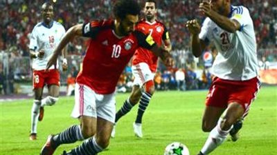 الجهاز الفني للكونغو يدخل فى مشادة كلامية مع حكم المباراة