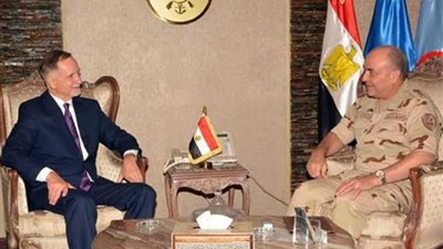 «حجازي» يلتقي مدير عام القوة متعددة الجنسيات