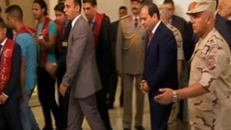 الرئيس السيسي يترك