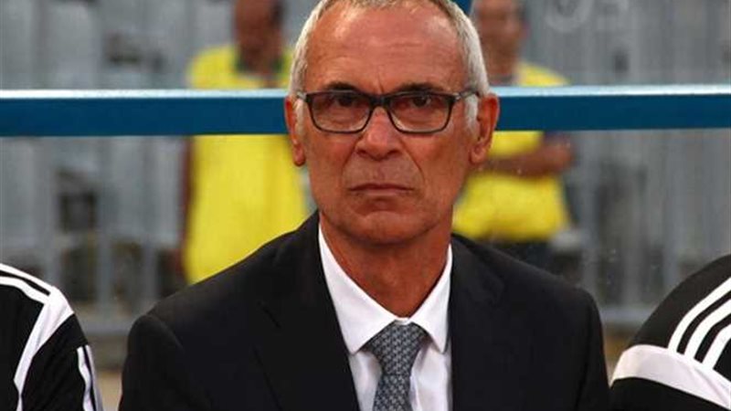 كوبر يطلب مباراة