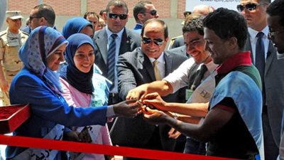 السيسي يفتتح أكبر مجمع بتروكيماويات بالشرق الأوسط فى الإسكندرية