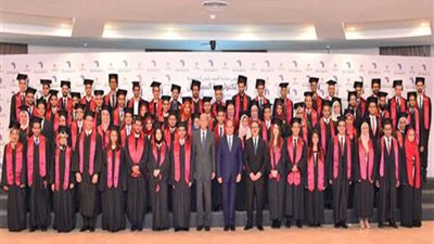 بالصور والتفاصيل.. مشاركة السيسي في حفل خريجي «رواد تكنولوجيا المستقبل»