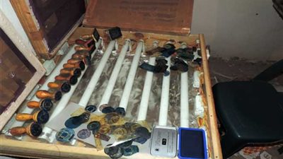 تزوير العملات والأختام يطيحان بتشكيل عصابي بالخصوص