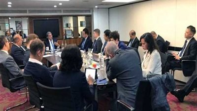 وزير المالية يلتقي بعدد من المستثمرين في لندن