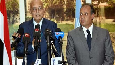 إسماعيل: الدولة حريصة علي تنقية بطاقات التموين