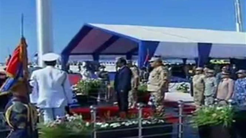 الرئيس السيسى يرفع