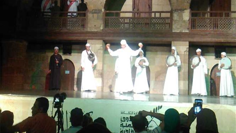 بالصور ..التنورة