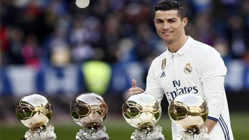 مانشستر يونايتد يراقب