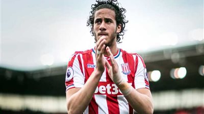 رمضان صبحي على مقاعد بدلاء ستوك سيتي أمام بورنموث