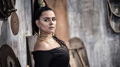 دينا الوديدي.. أيقونة الغناء المستقل