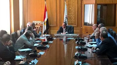 رئيس السكة الحديد يعقد اجتماعا مع مديري المناطق على مستوى الجمهورية