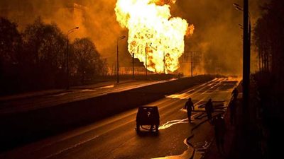 قتلى وجرحى في حريق في مصفاة نفط بجنوب طهران