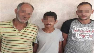 القبض على المتهمين بقتل طالب داخل غرفة نوم عشيقته