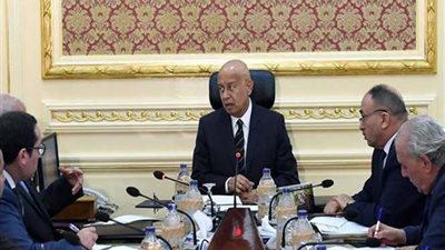 رئيس الوزراء يعتمد اللائحة التنفيذية لقانون الصحافة والإعلام