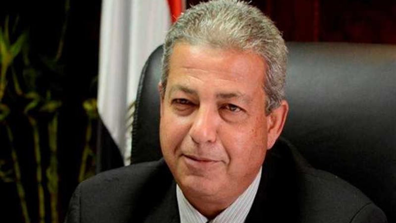 وزير الرياضة يبحث