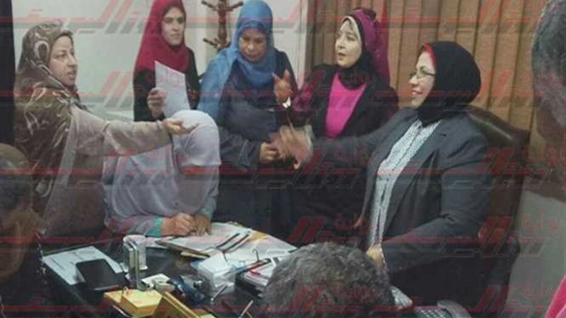 علشان تبنيها تجمع