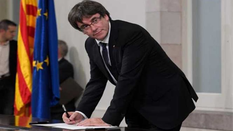 هروب رئيس إقليم كاتالونيا